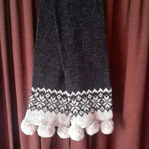 Gap woman scarf